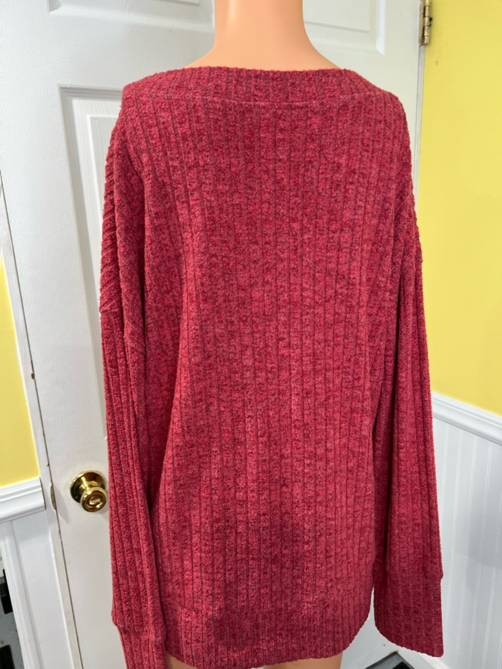 V-Neck Ribbed Knit Sweater - Red - Picture 2 of 3